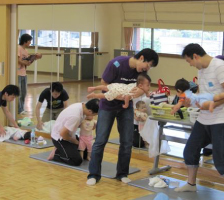 【南区】パパと赤ちゃんのふれあい運動遊び